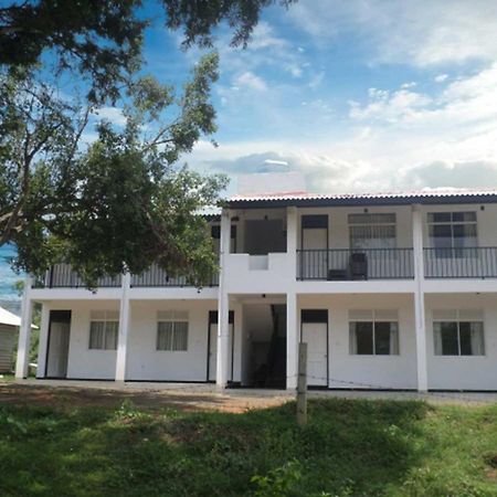 Romana Rest Kataragama Buitenkant foto