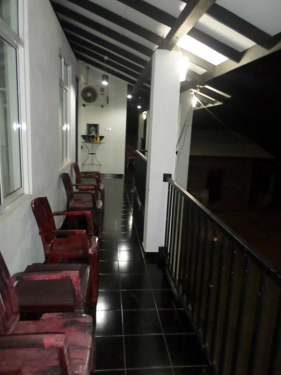 Romana Rest Kataragama Buitenkant foto